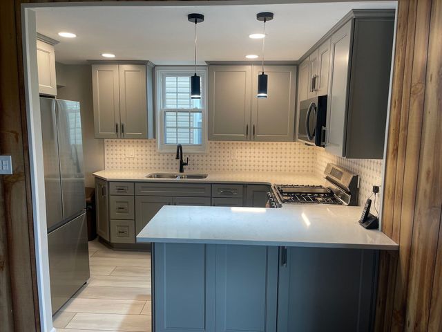 Transitional Kitchen Kitchen Remodel by Stoney's Kitchen and Bath project photo