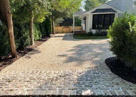 Residential oil and stone driveway