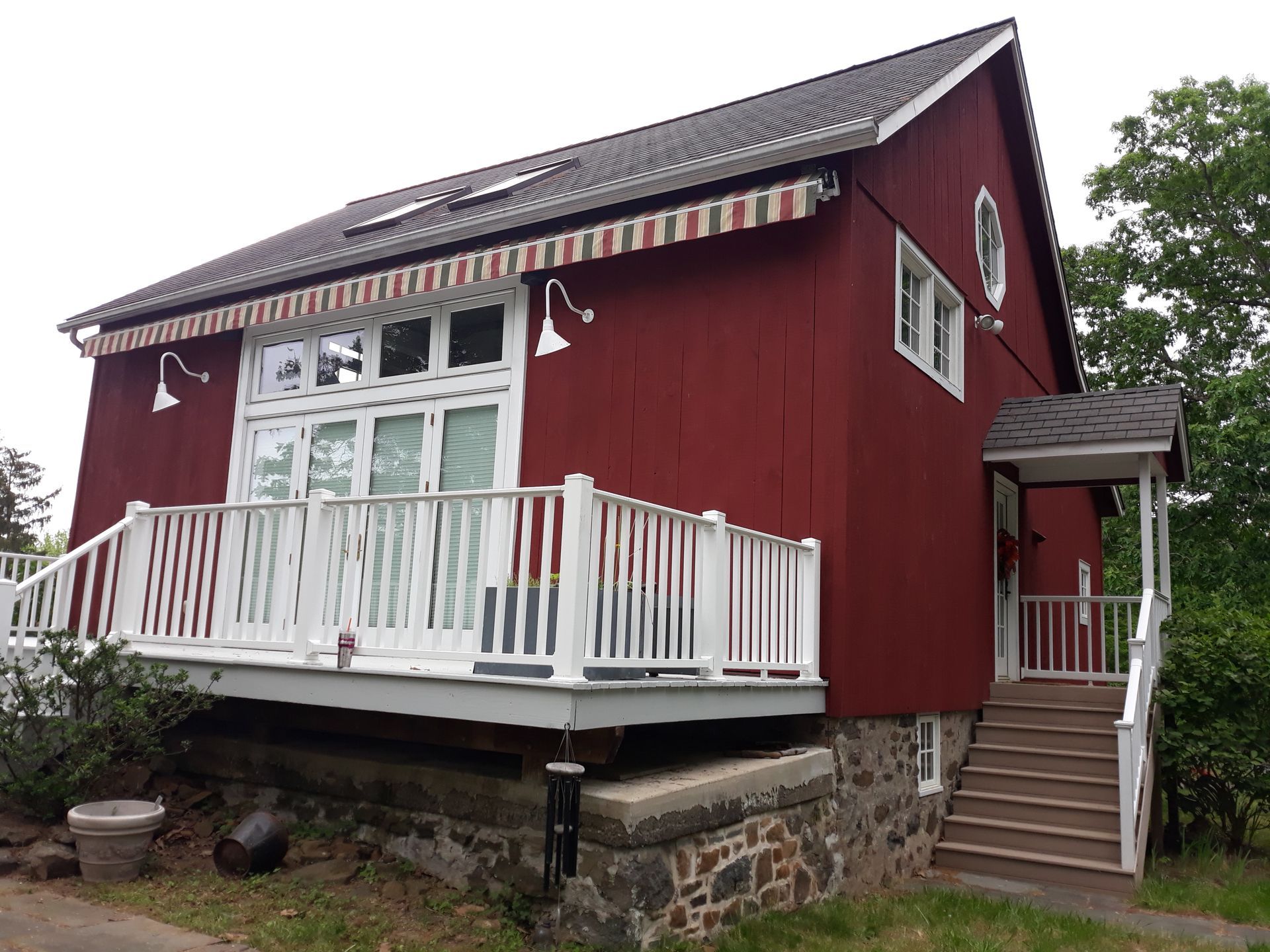 re-stain deck and barn