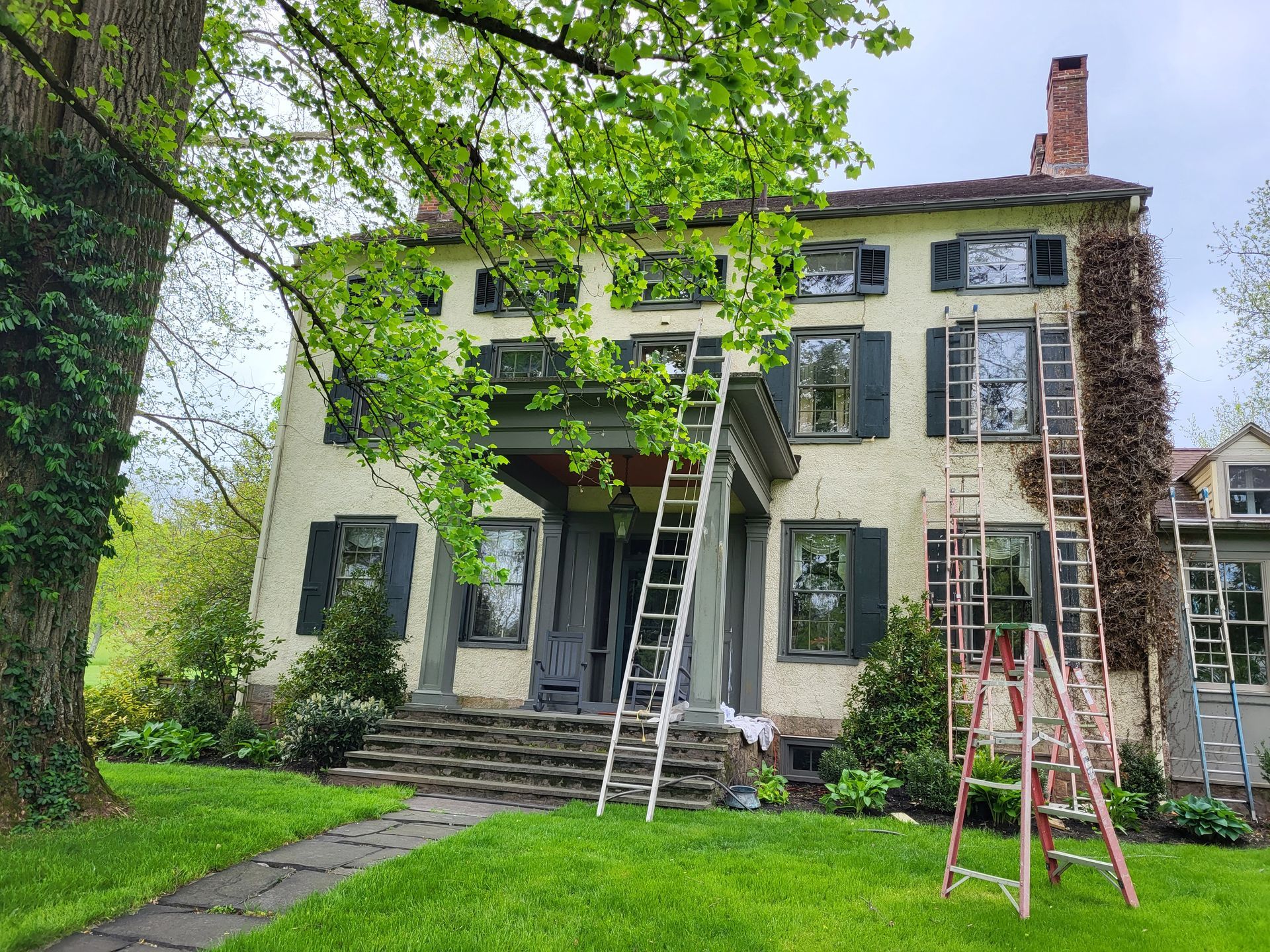 painting 1800 farm house exterior