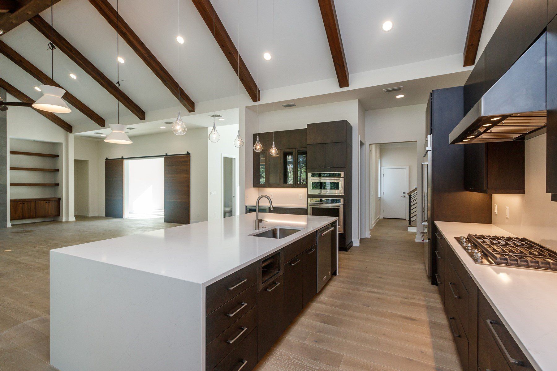 Kitchen cabinet services