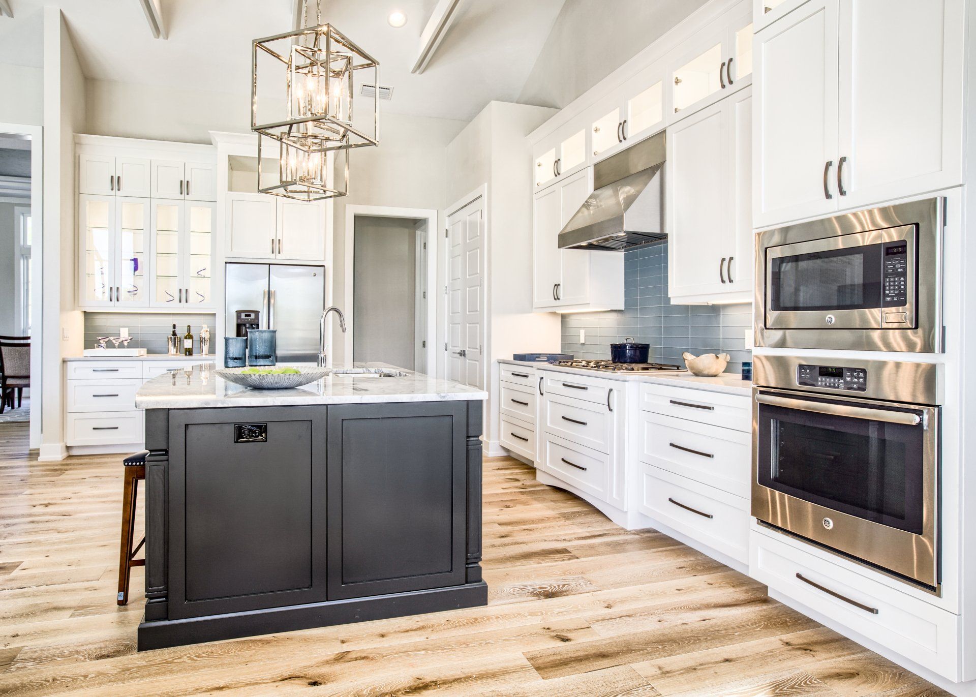 Kitchen cabinet services