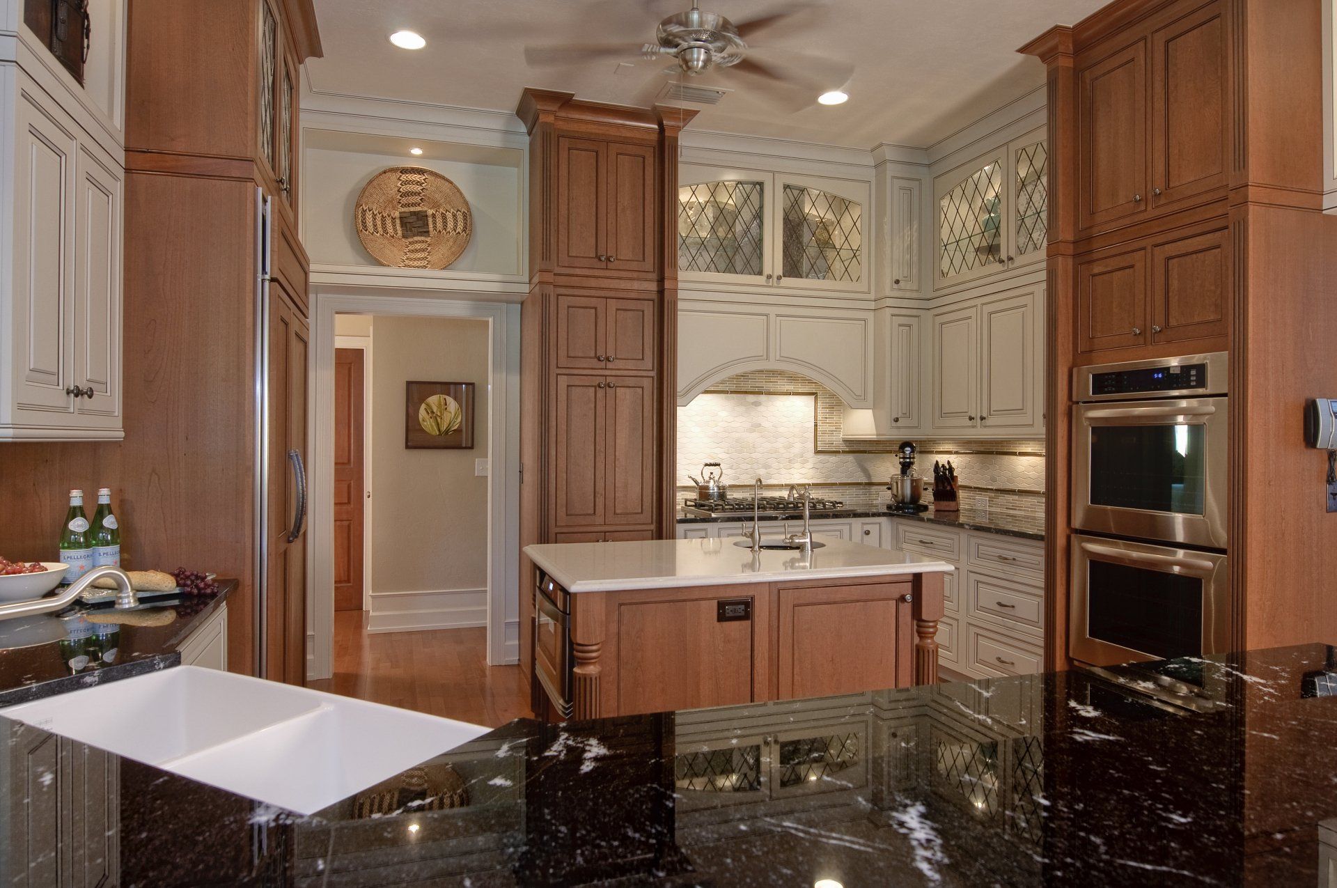 Kitchen cabinet services