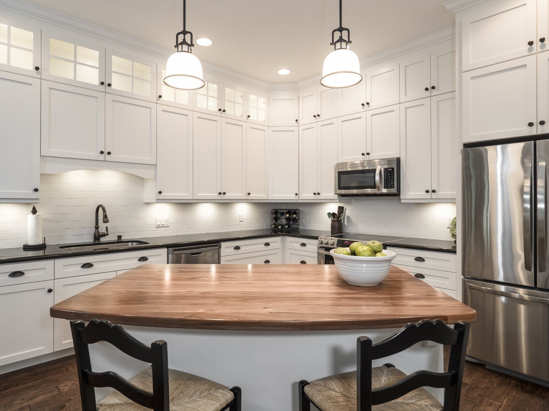 Kitchen cabinet services