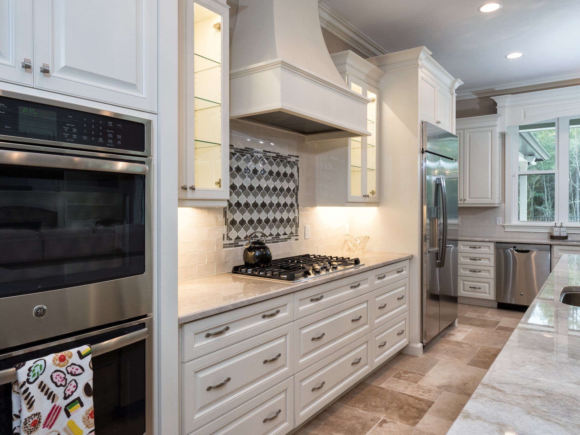 Kitchen cabinet services