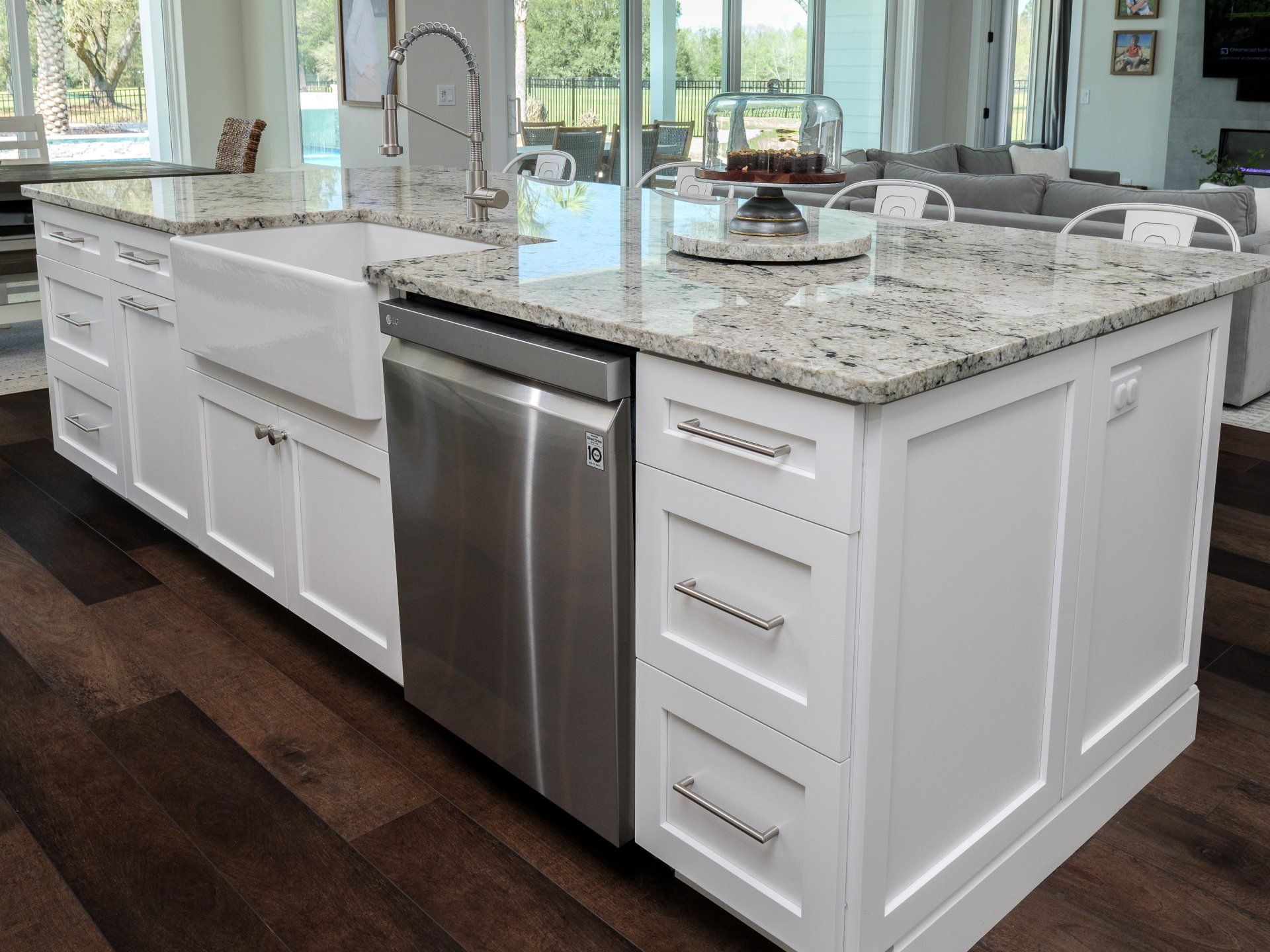 Kitchen cabinet services