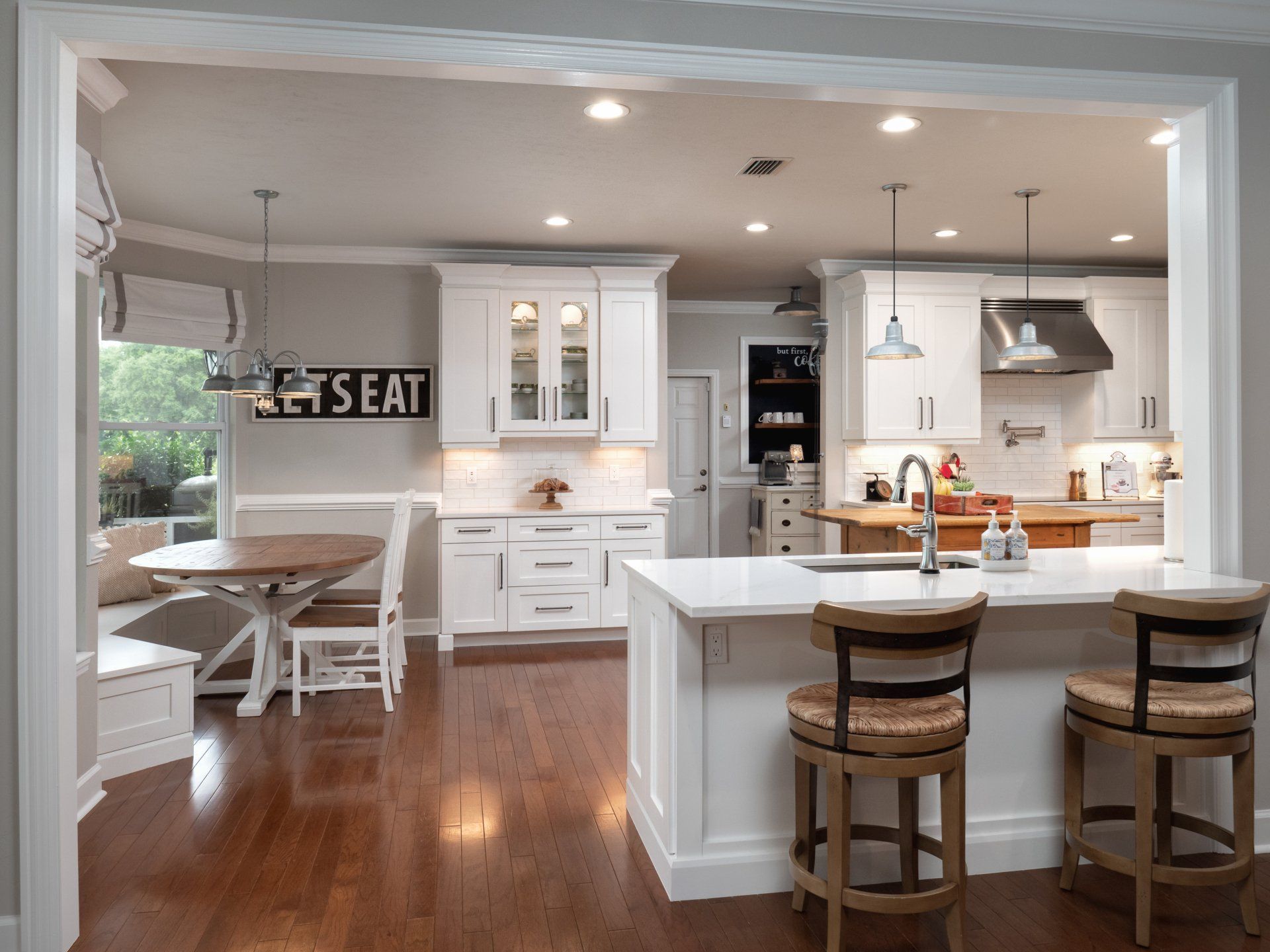 Kitchen cabinet services