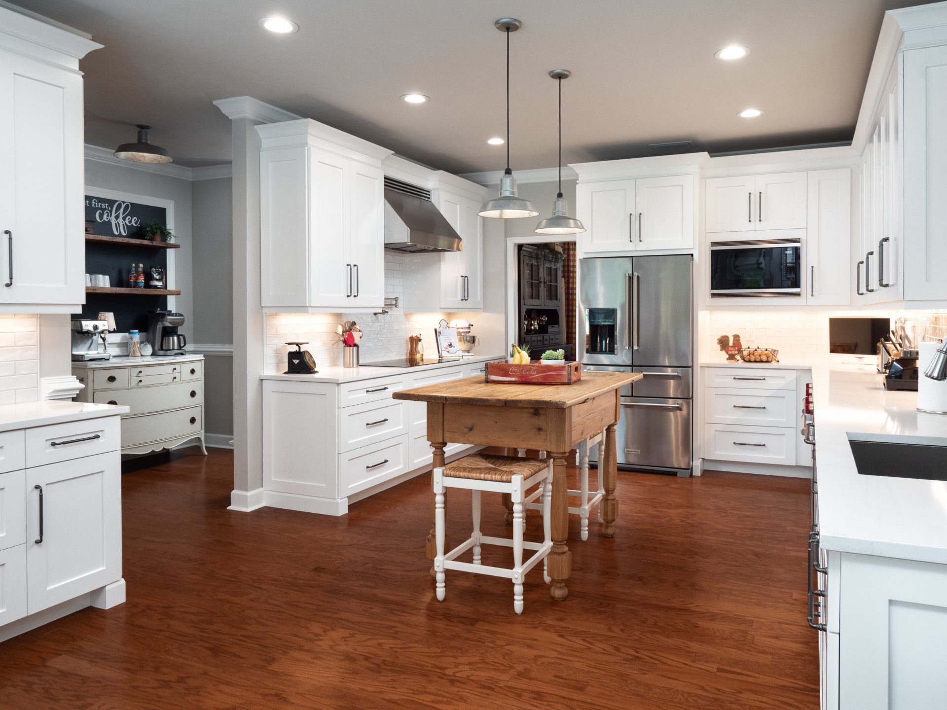 Kitchen cabinet services