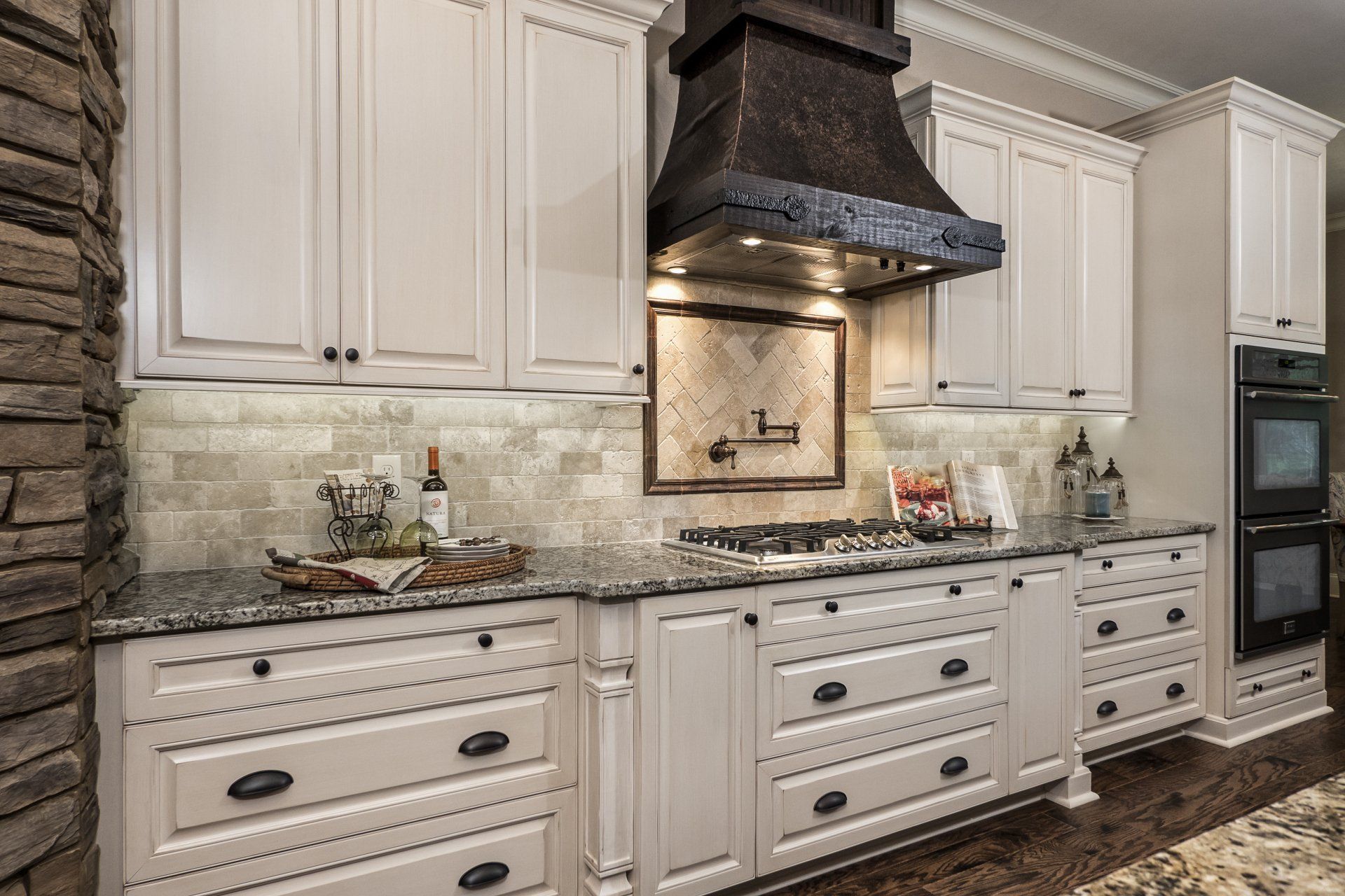 Kitchen cabinet services