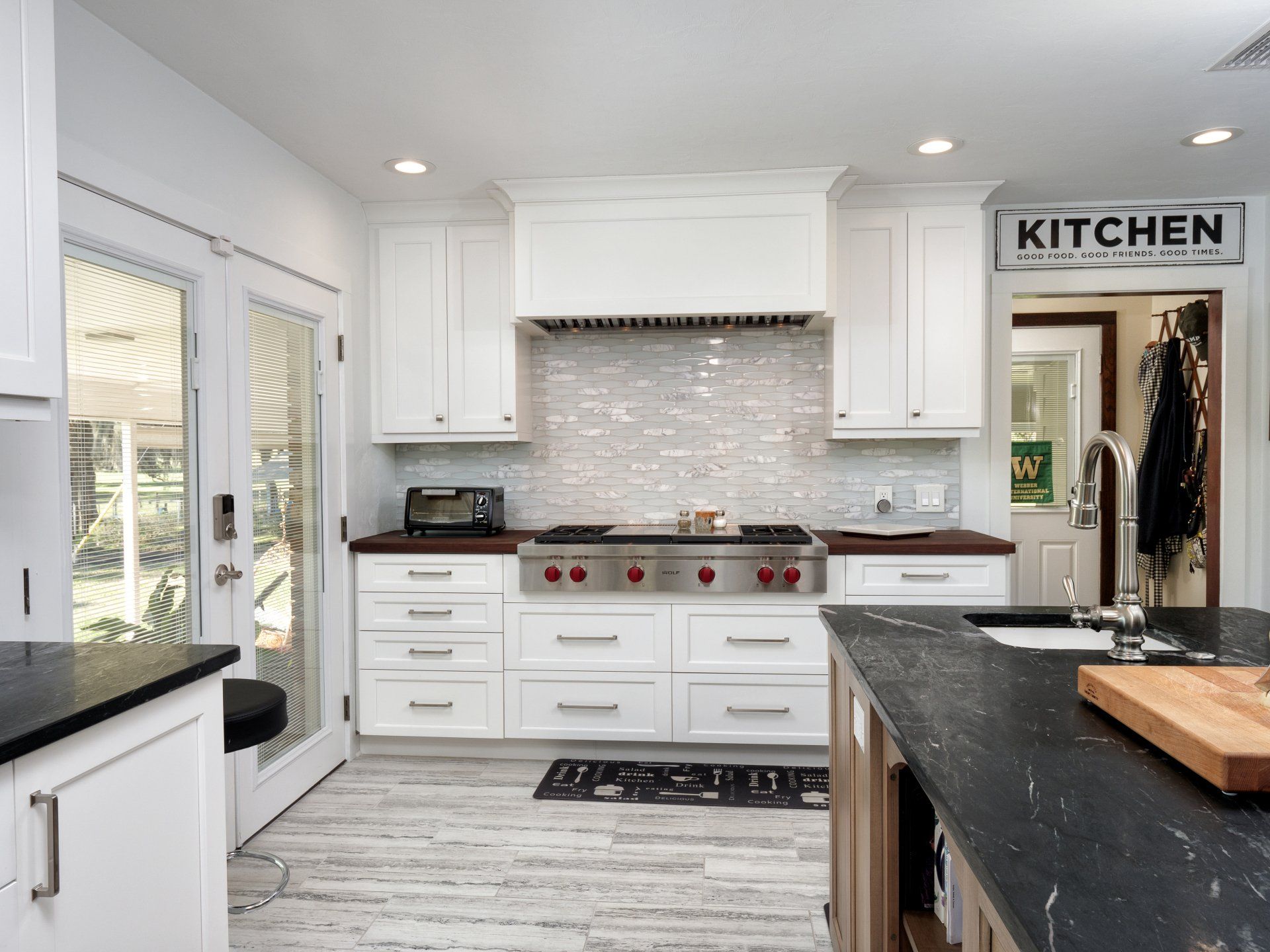 Kitchen cabinet services