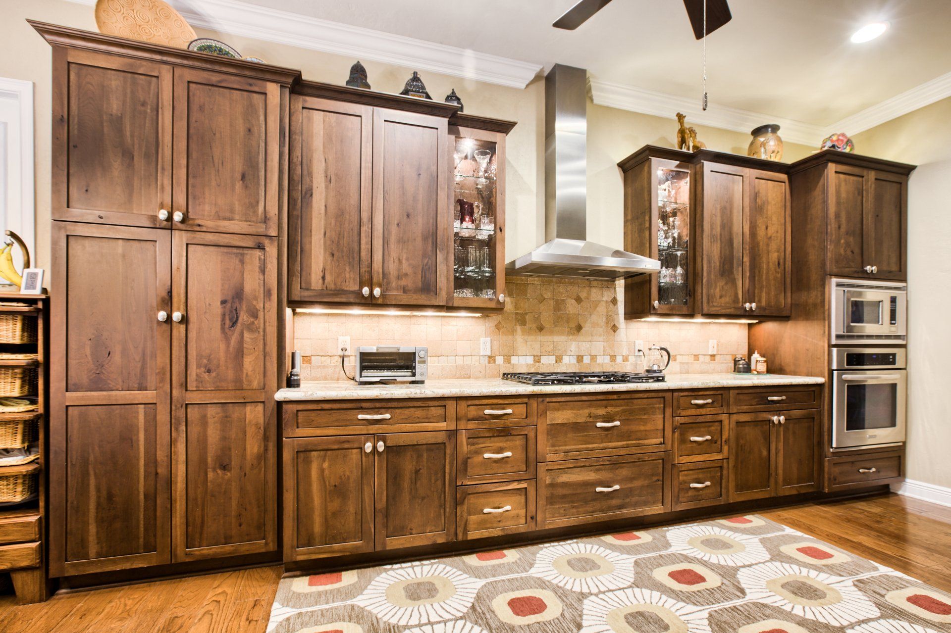 Kitchen cabinet services