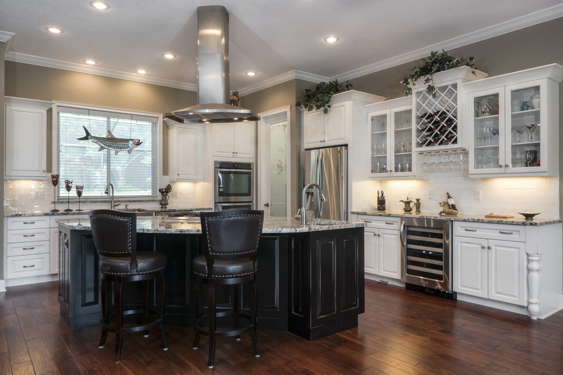 Kitchen cabinet services