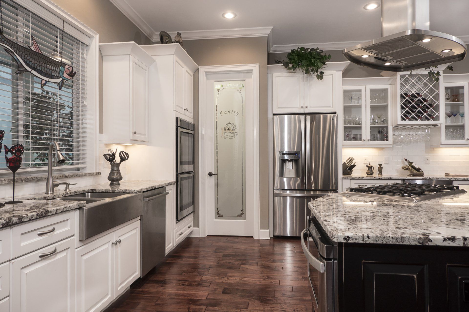 Kitchen cabinet services