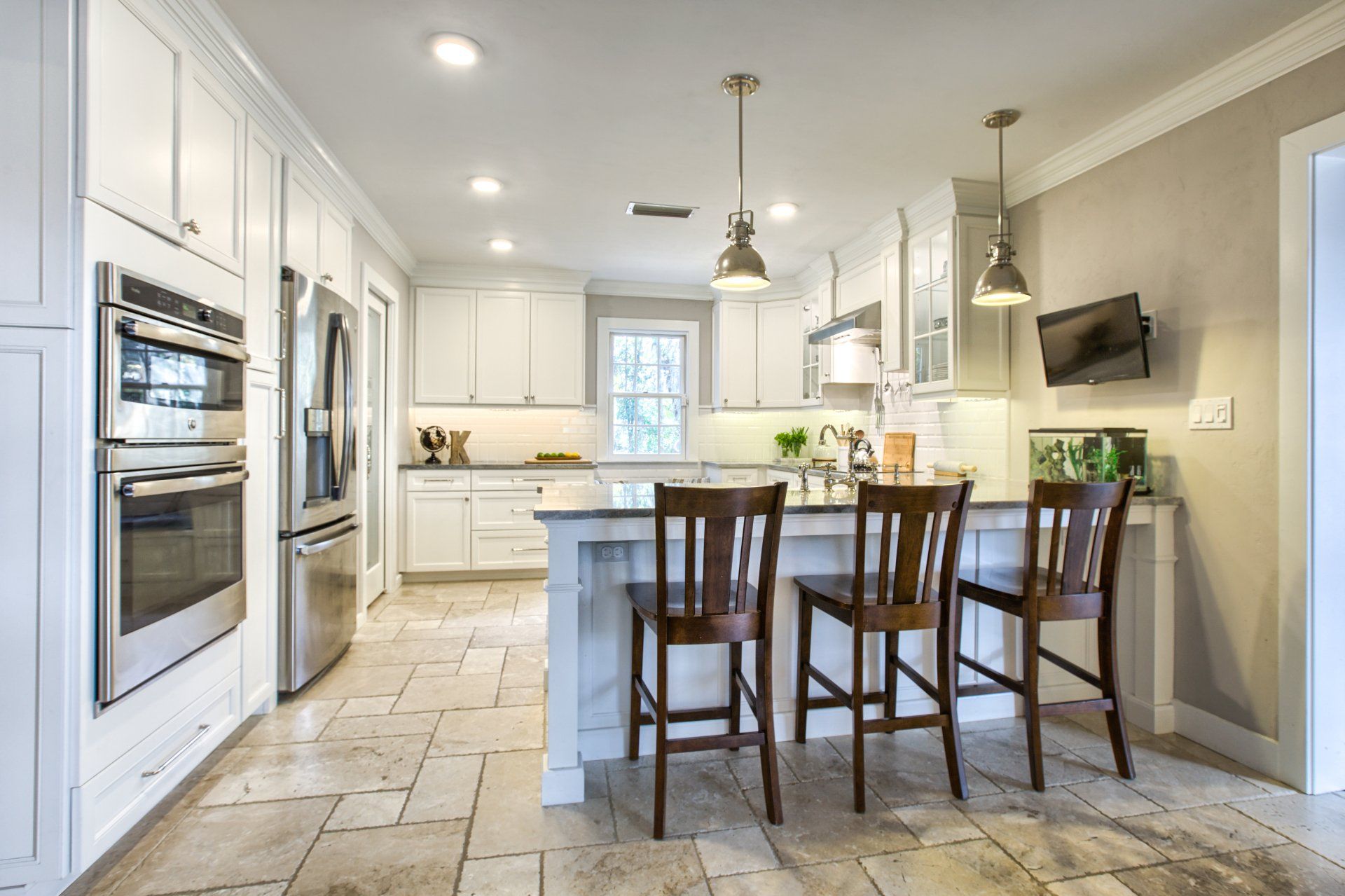 Kitchen cabinet services