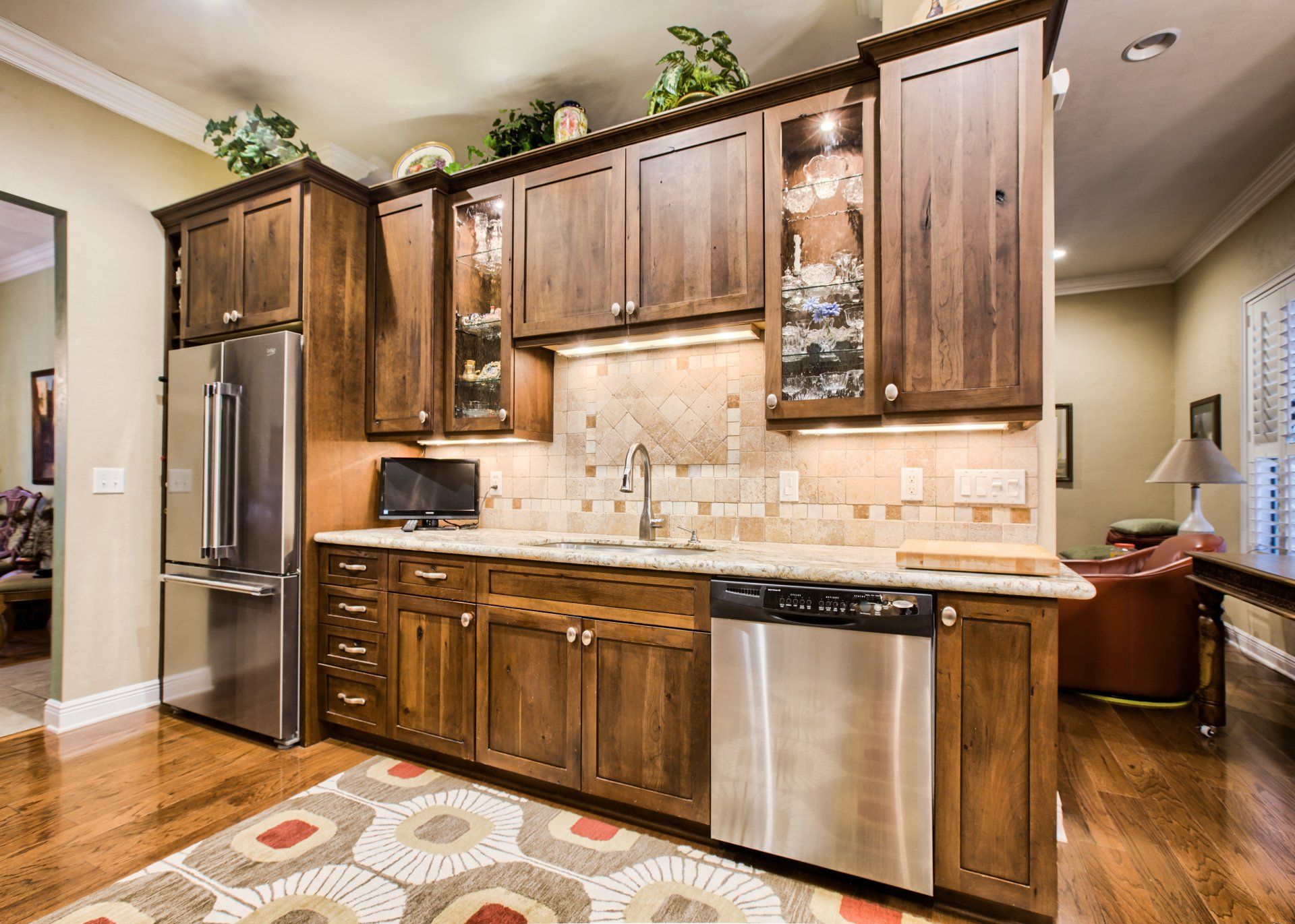 Kitchen cabinet services