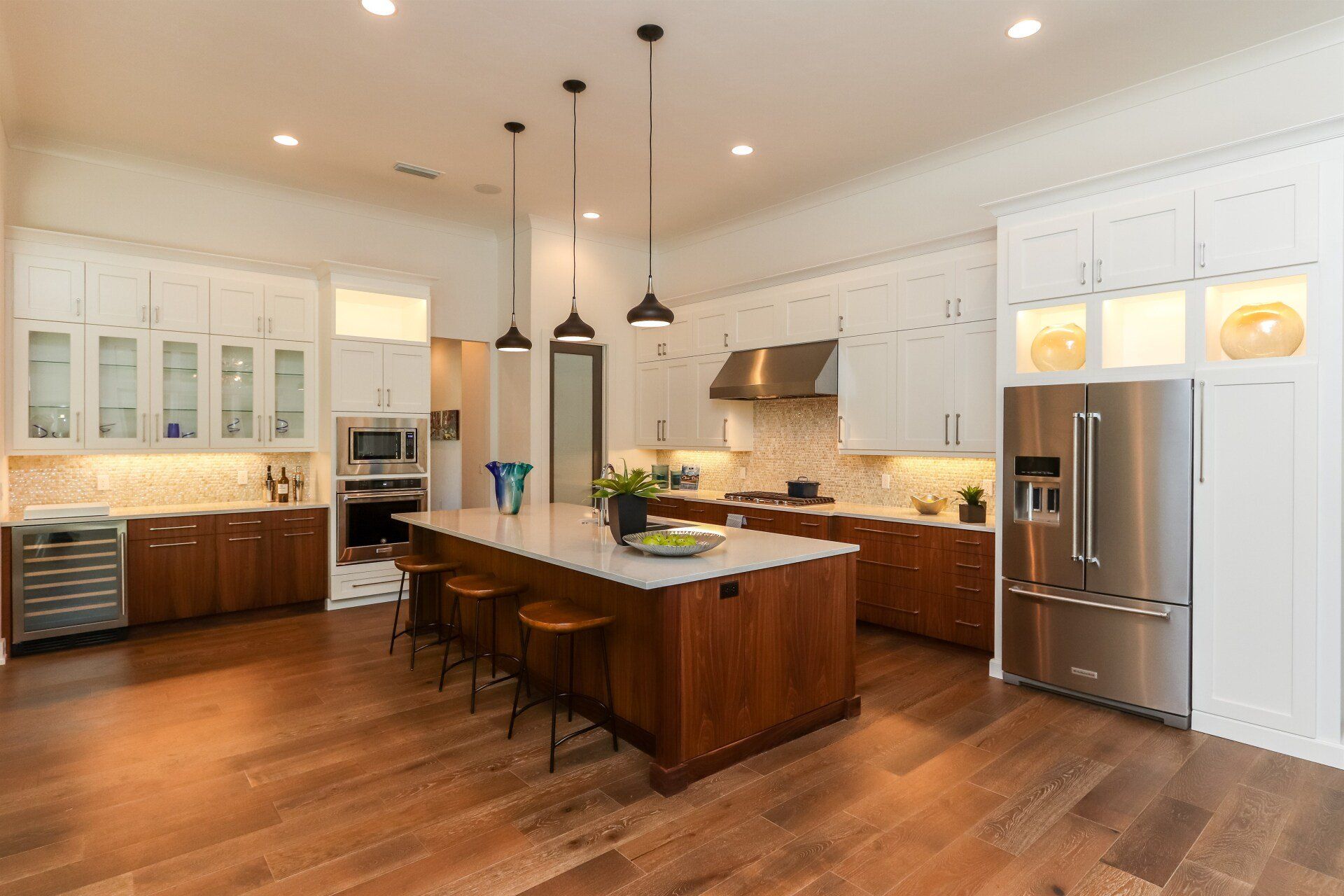 Kitchen cabinet services