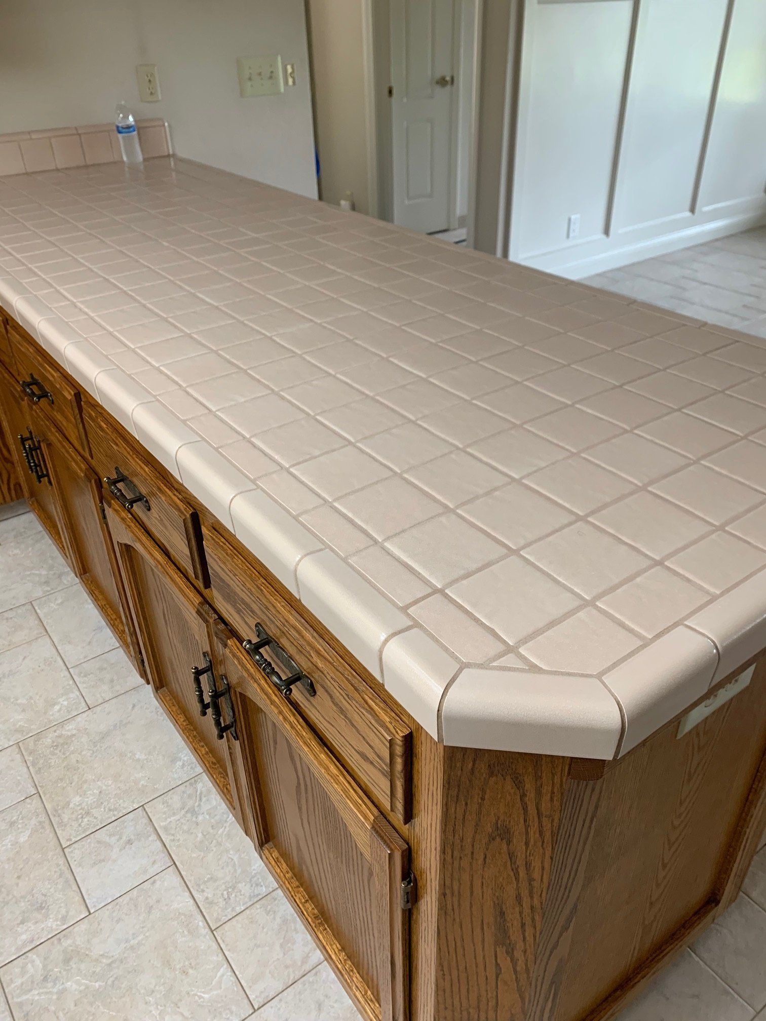 clean kitchen counter tiles