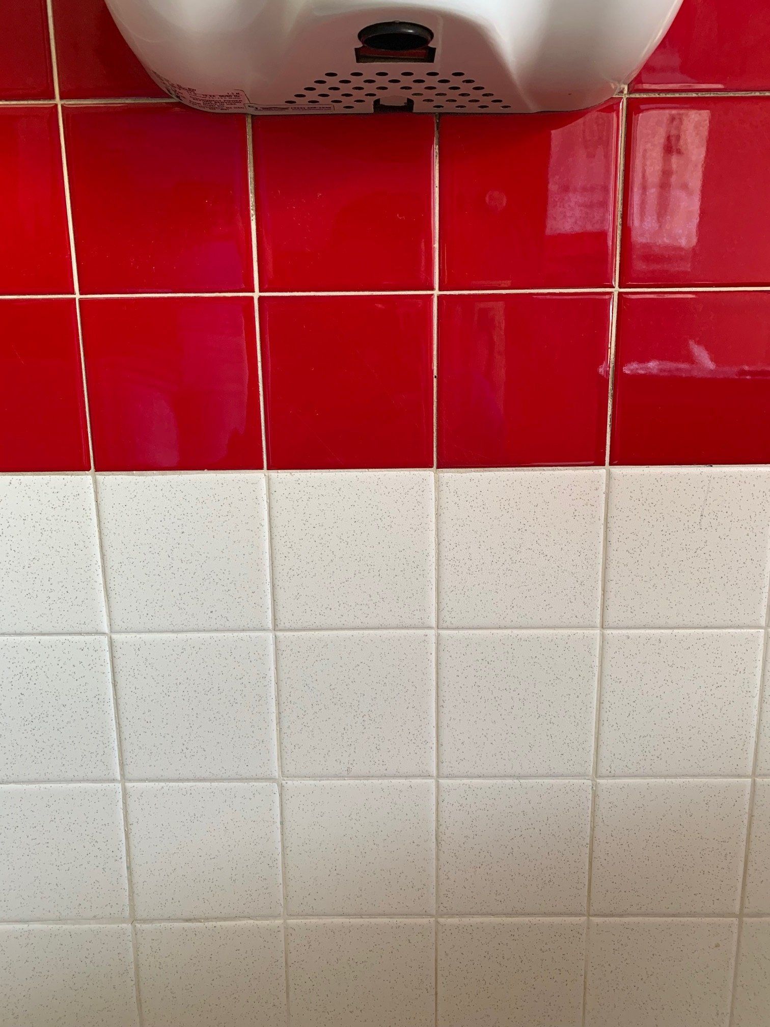 clean bathroom grout