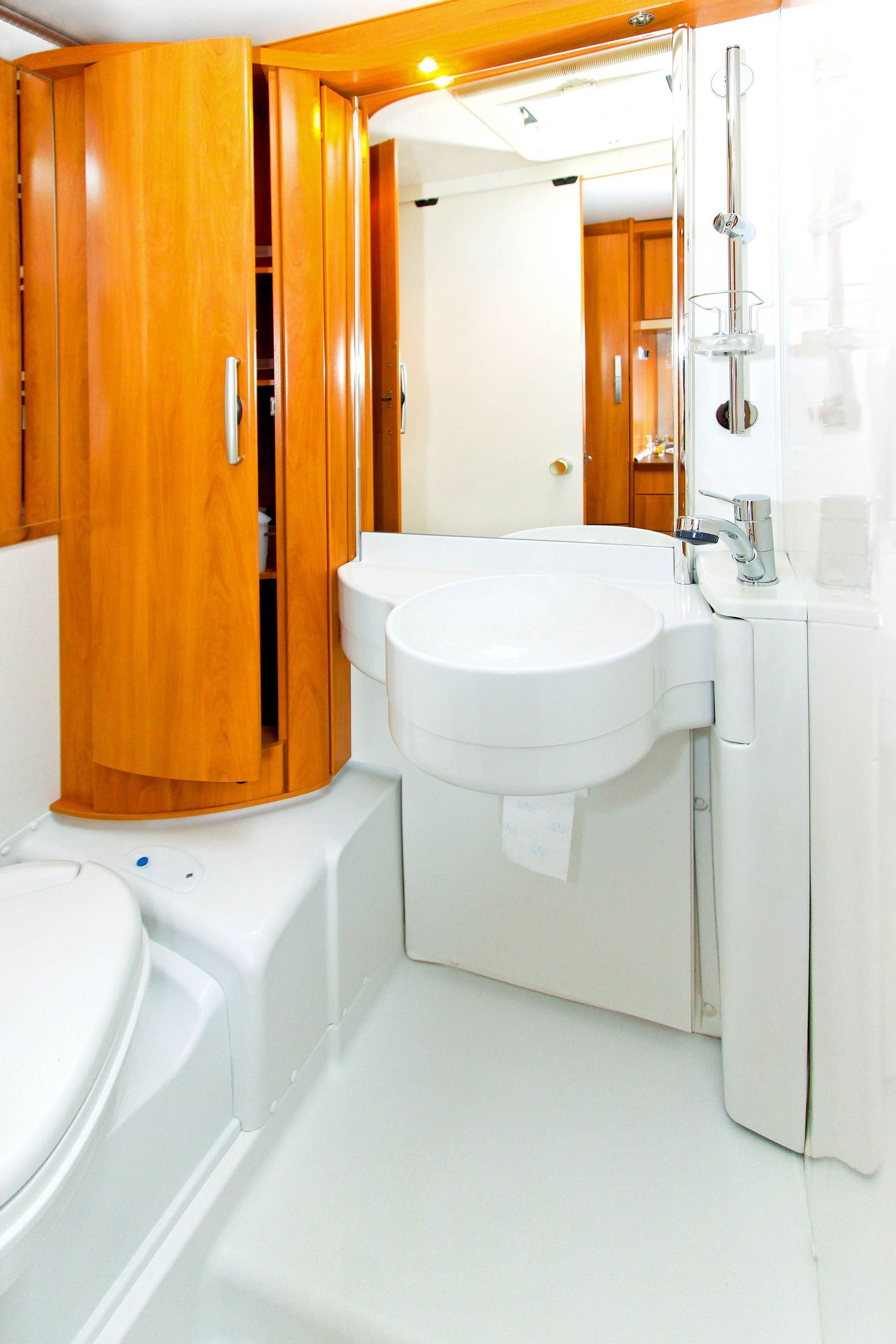 bathroom trailer rentals