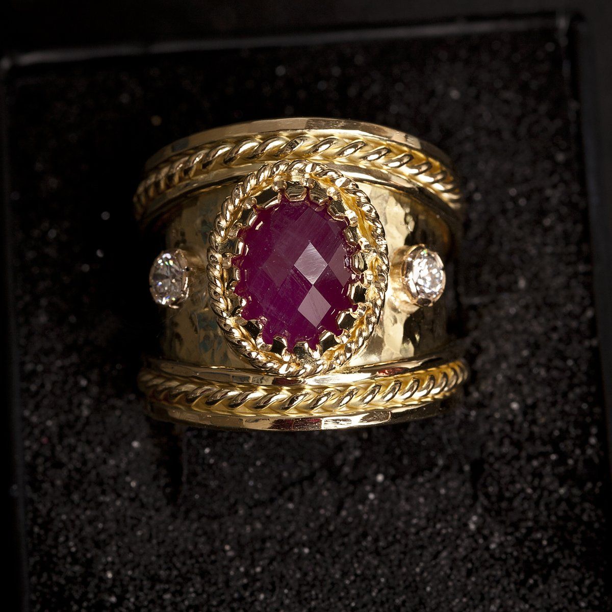 Custom ring