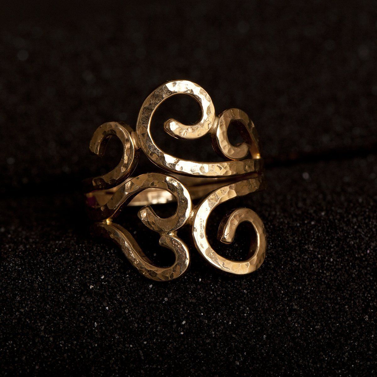 Custom ring
