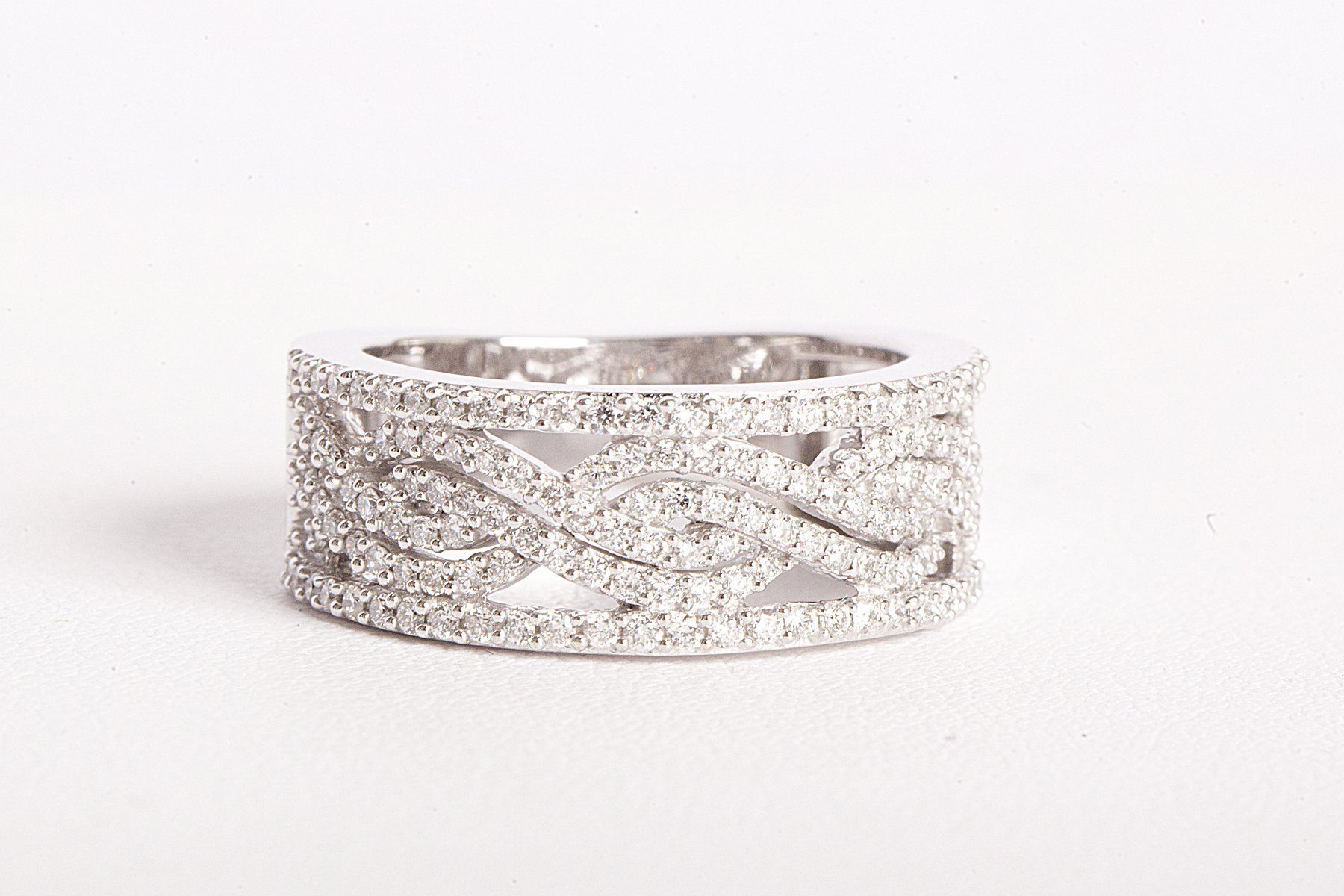 Custom ring