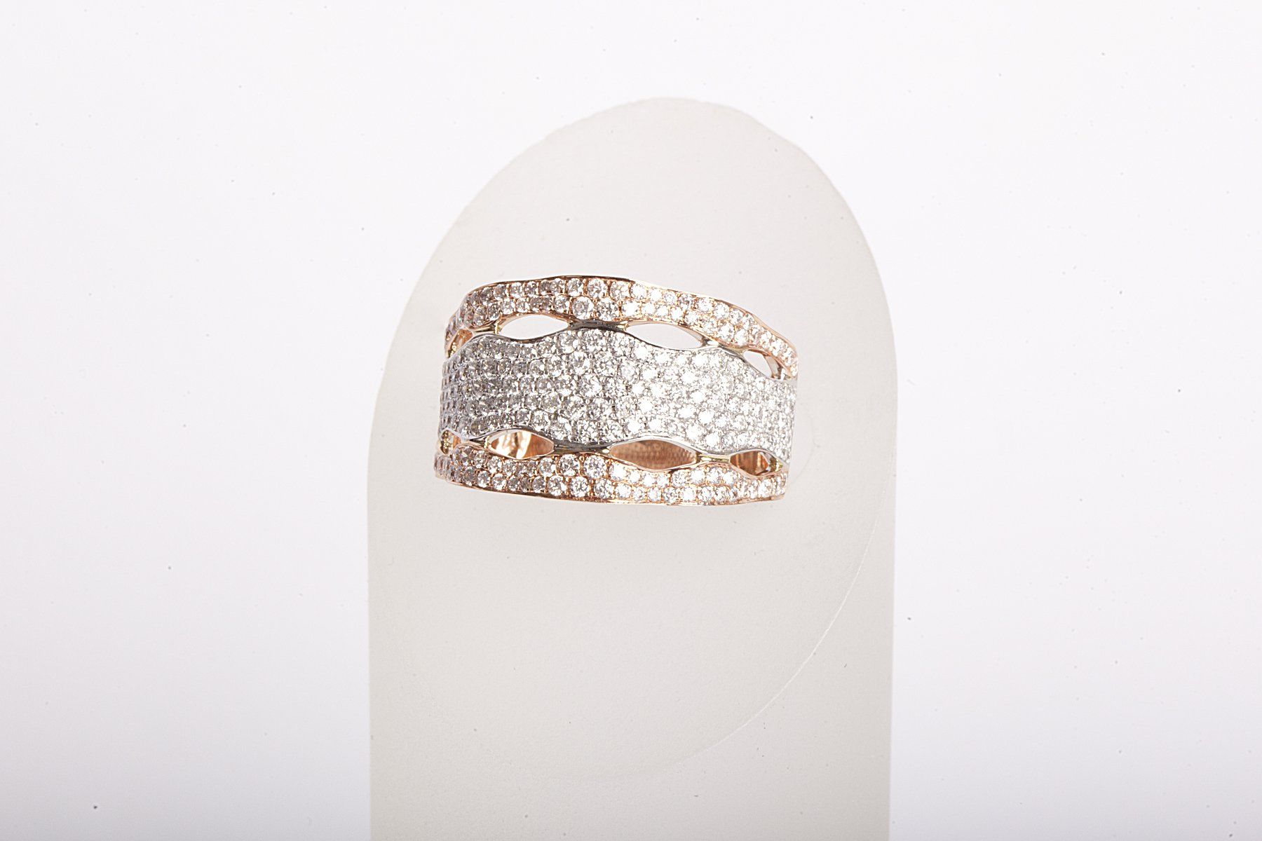 Custom ring
