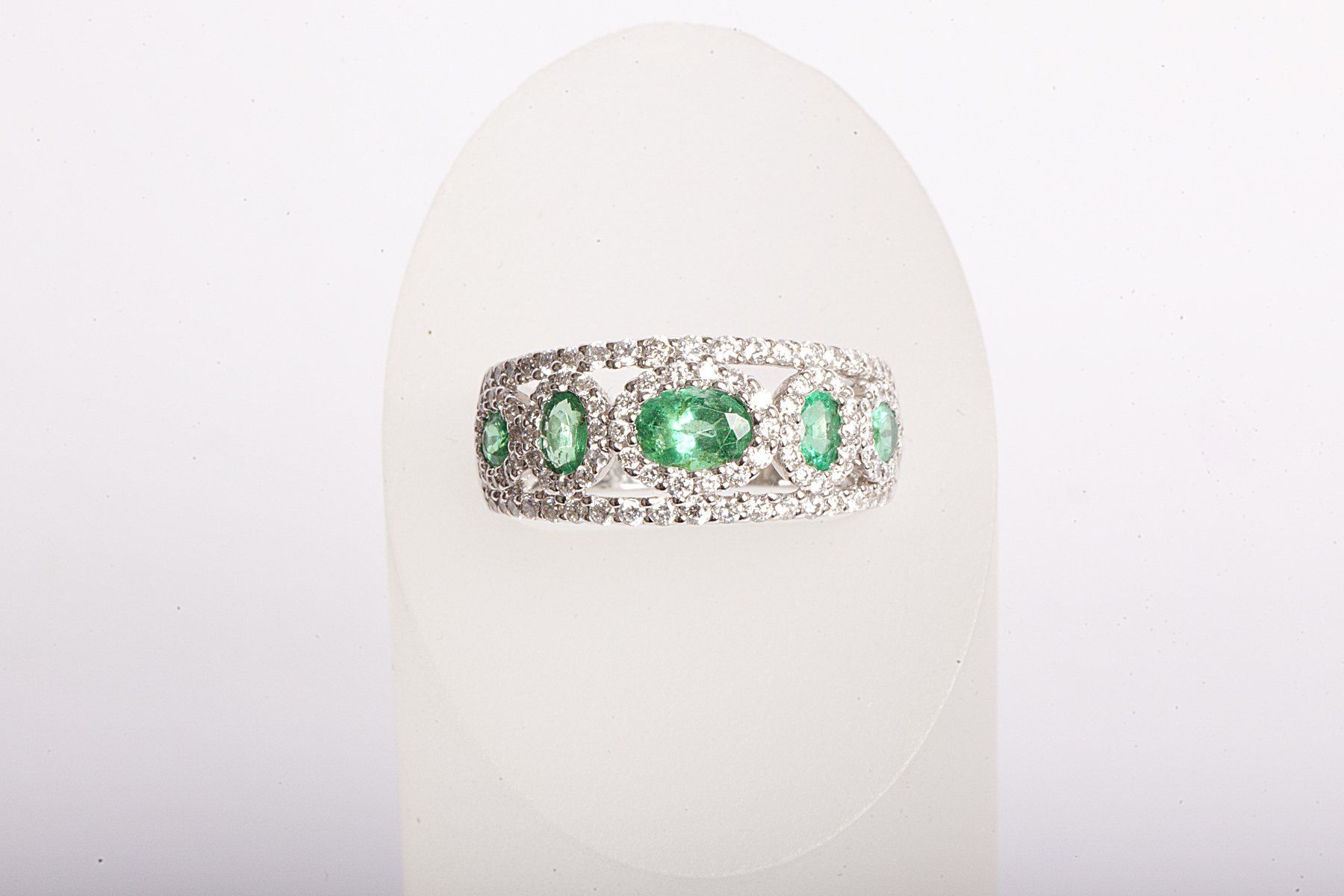 Custom ring