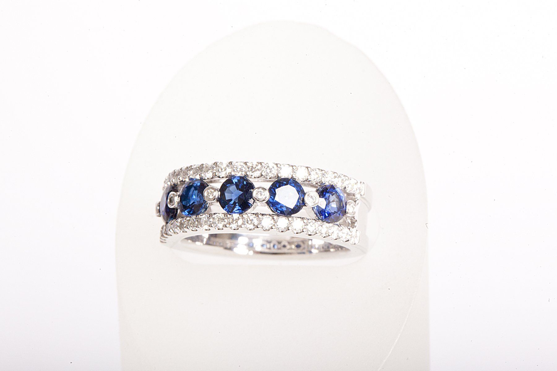 Custom ring