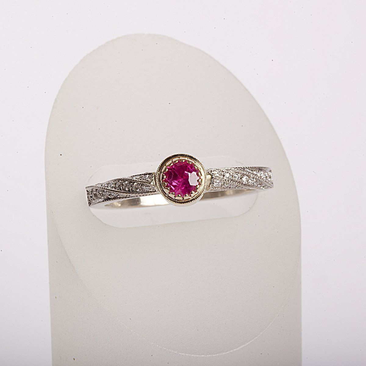 Custom ring