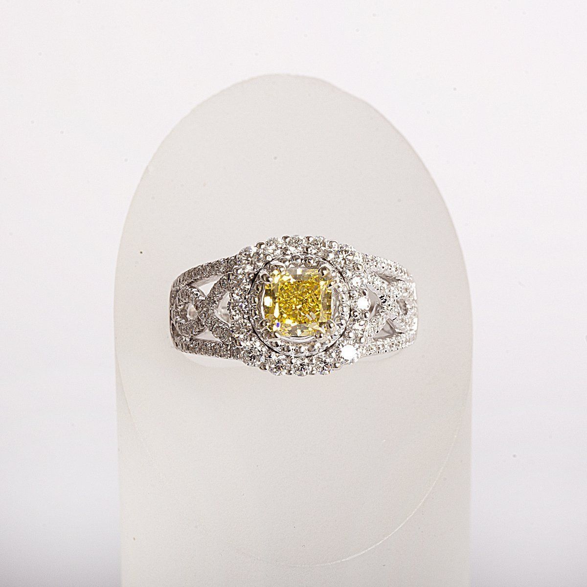 Custom ring