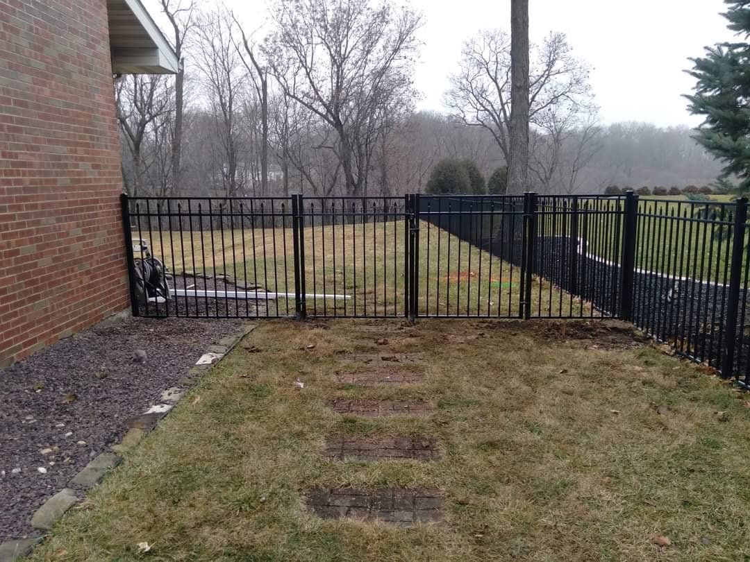 S & S Fencing, LLC image