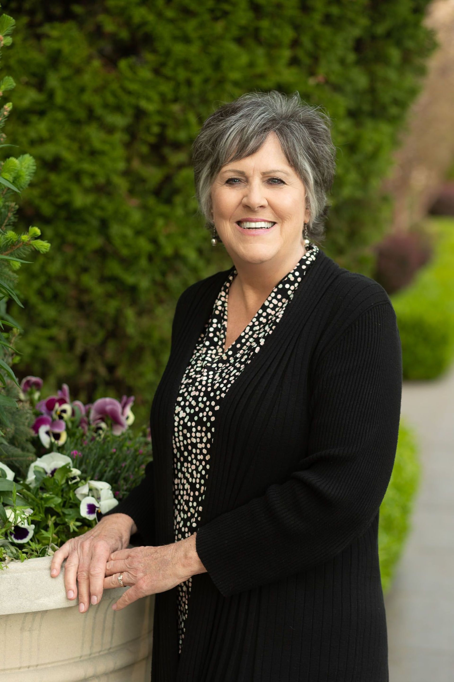 Suzanne, Paralegal
