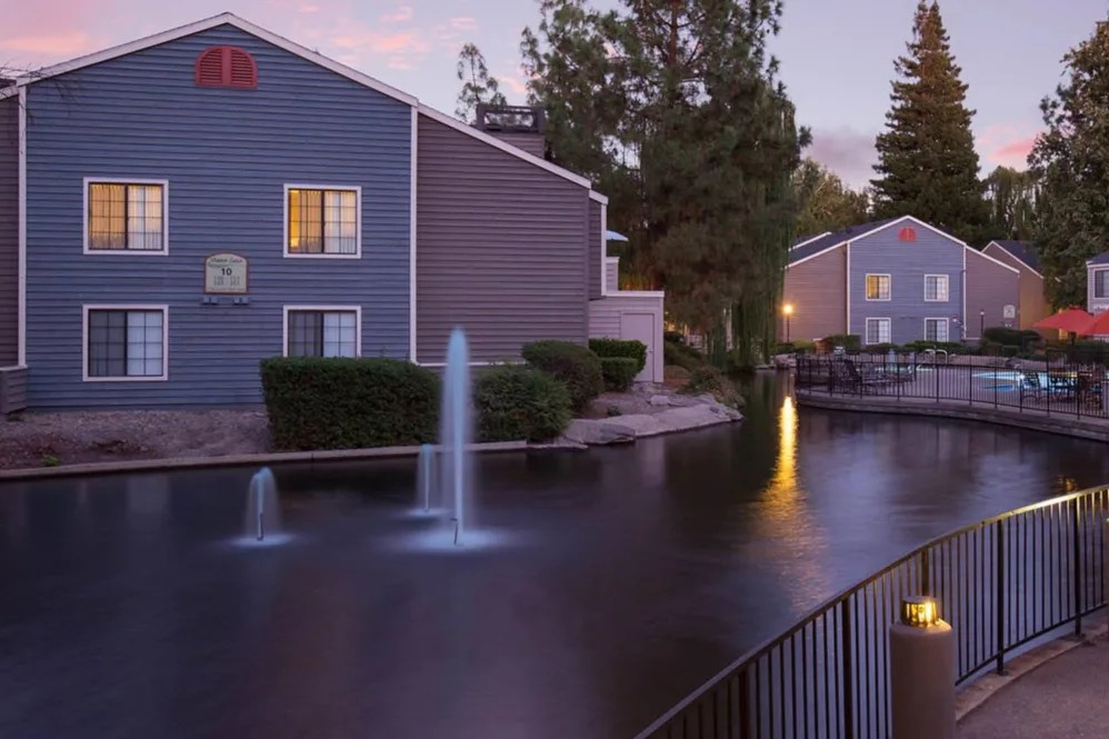 Hidden Lake Location