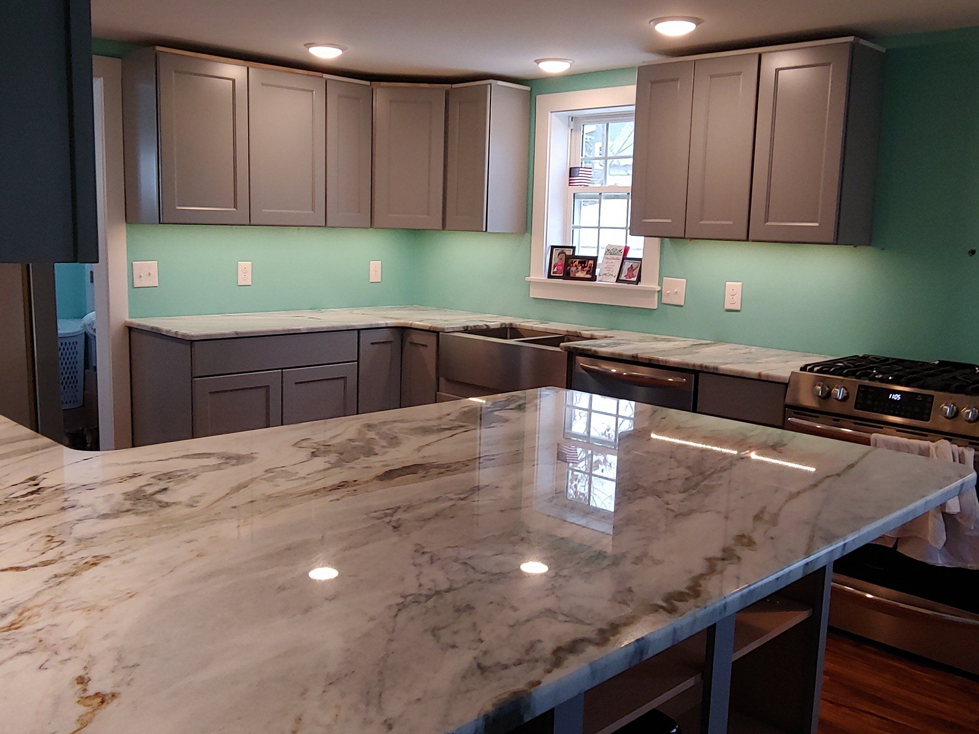 Shiny kitchen countertop