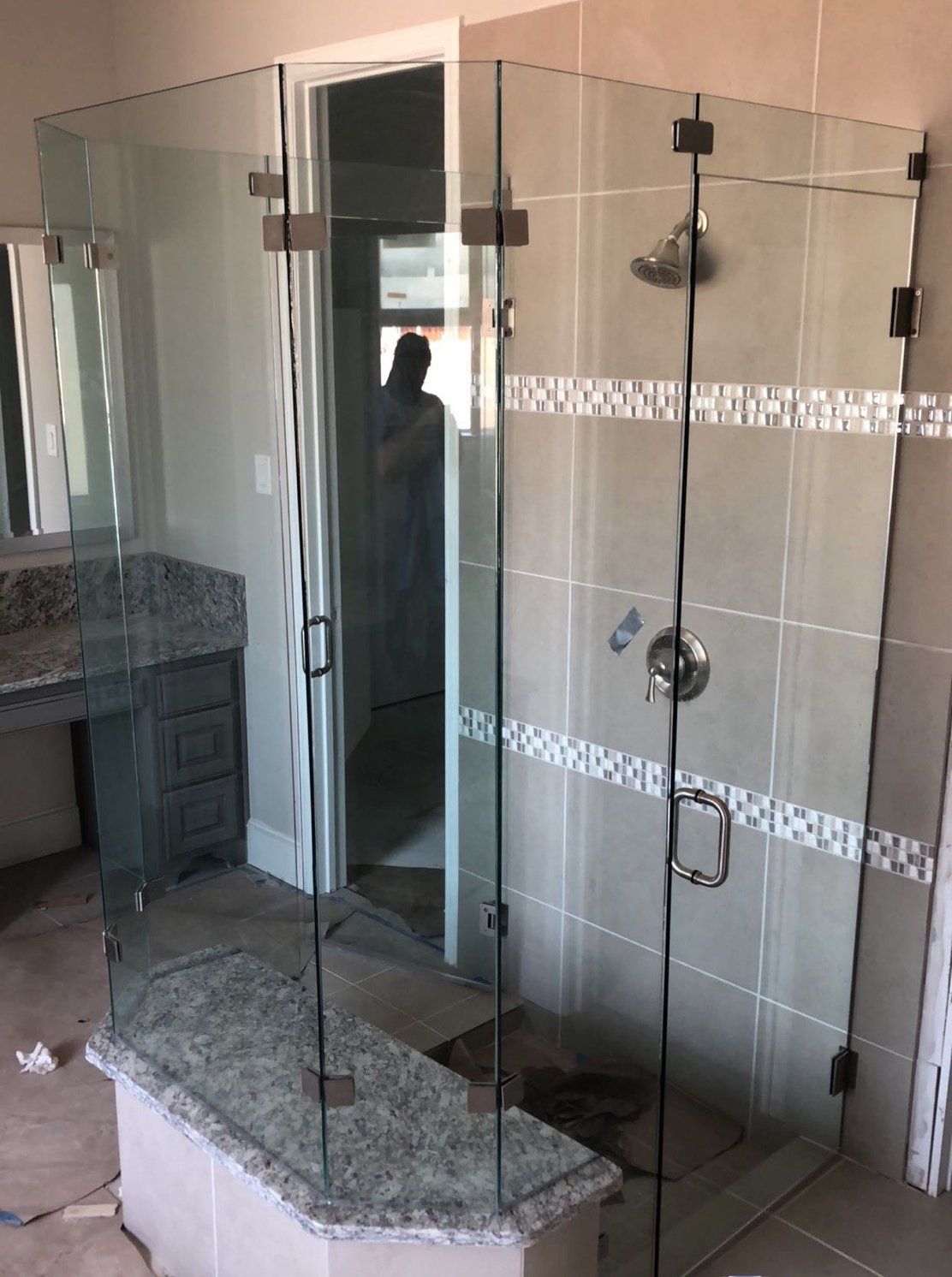 United Mirror and Glass photo gallery