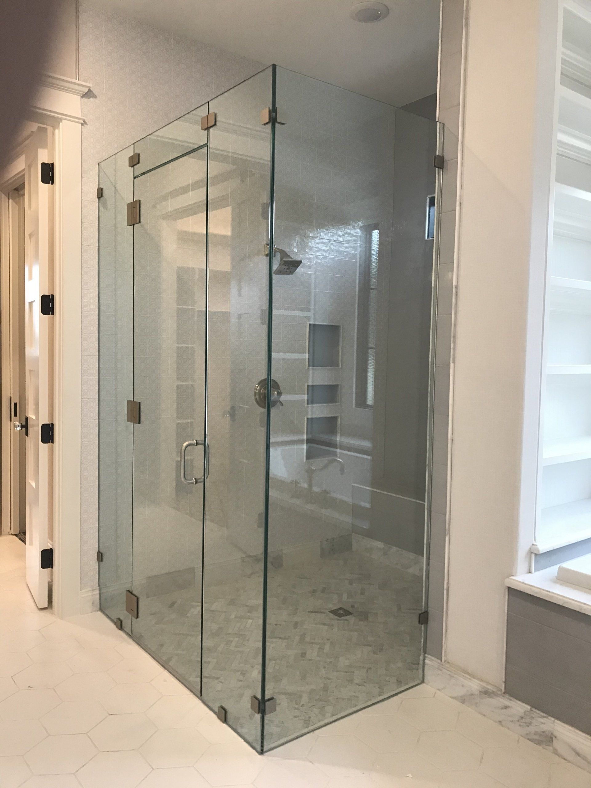 United Mirror and Glass photo gallery