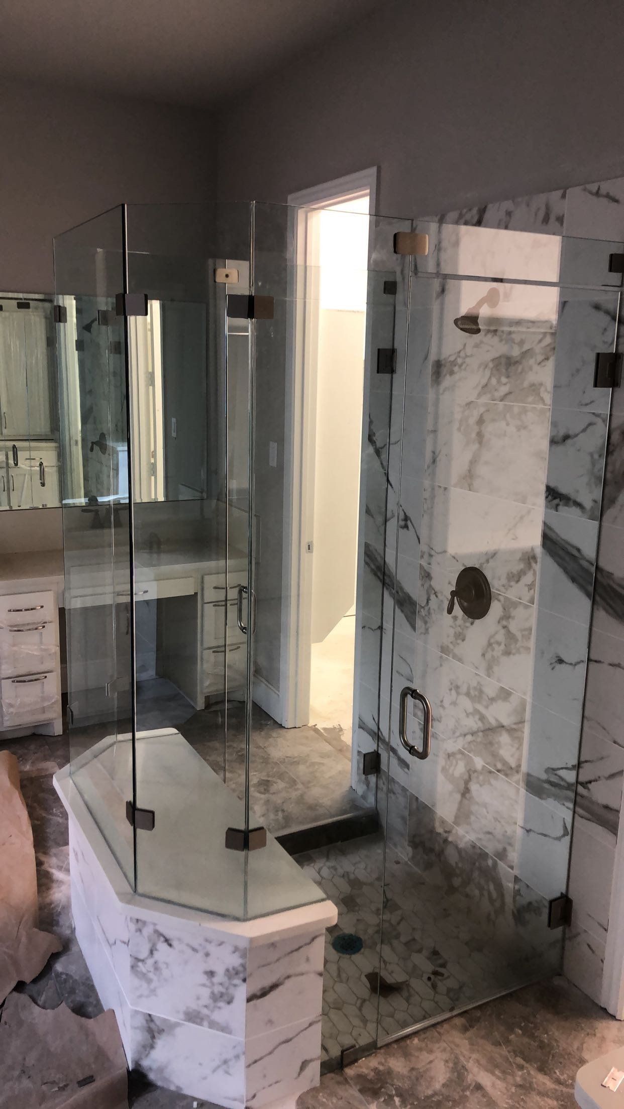 United Mirror and Glass photo gallery