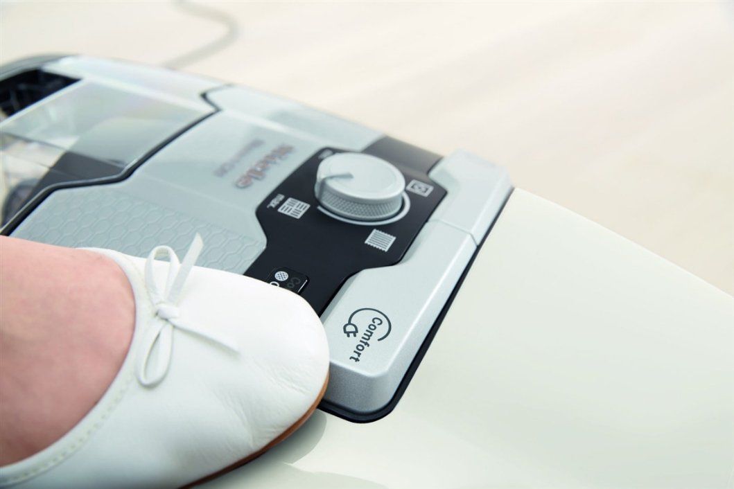 Miele Blizzard CX1 Cat & Dog Bagless Vacuum