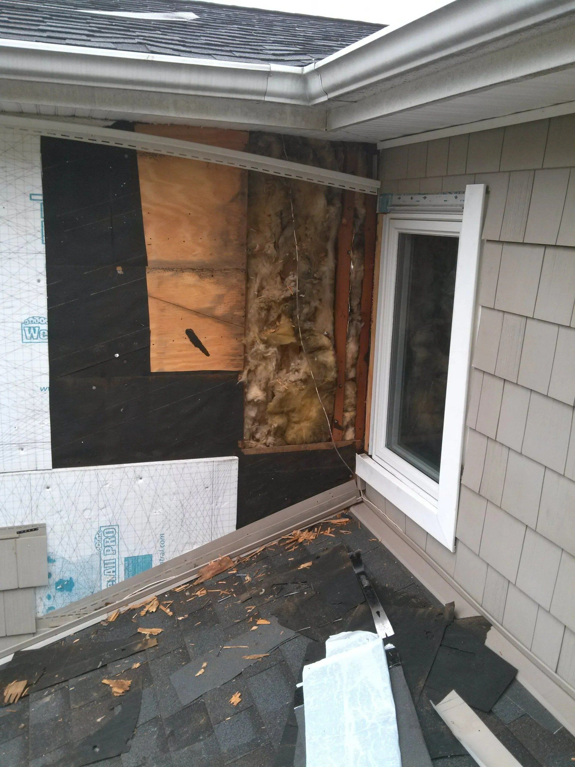 Vinyl siding leaks