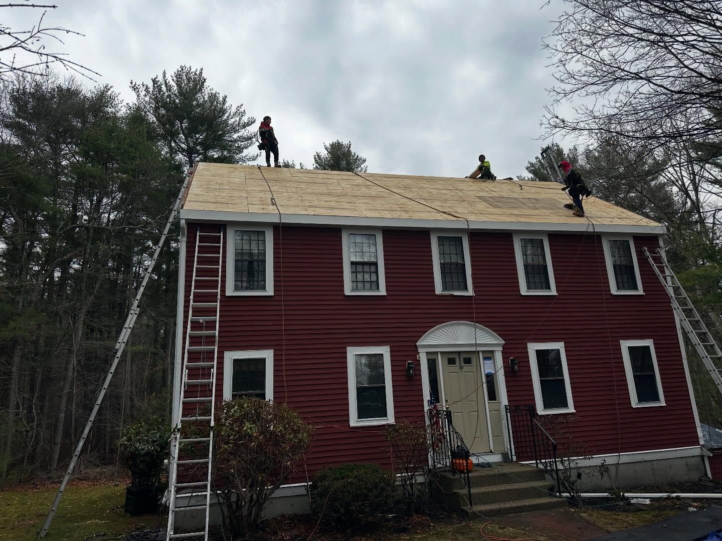 Cycle Carpentry: Berkley, MA Roofing Services