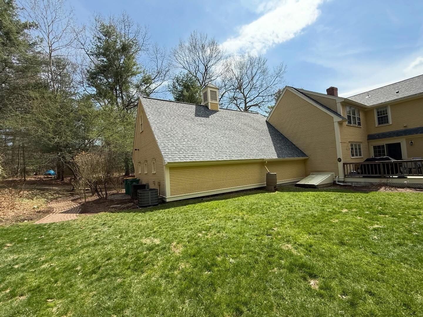 Roofer in Middleboro, MA