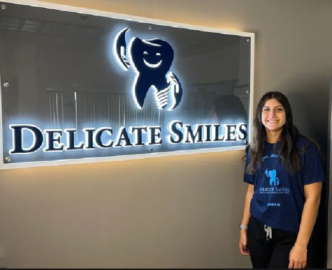 Amina - Dental Assistant
