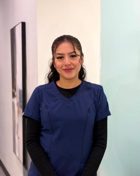 Leslie - Dental Assistant