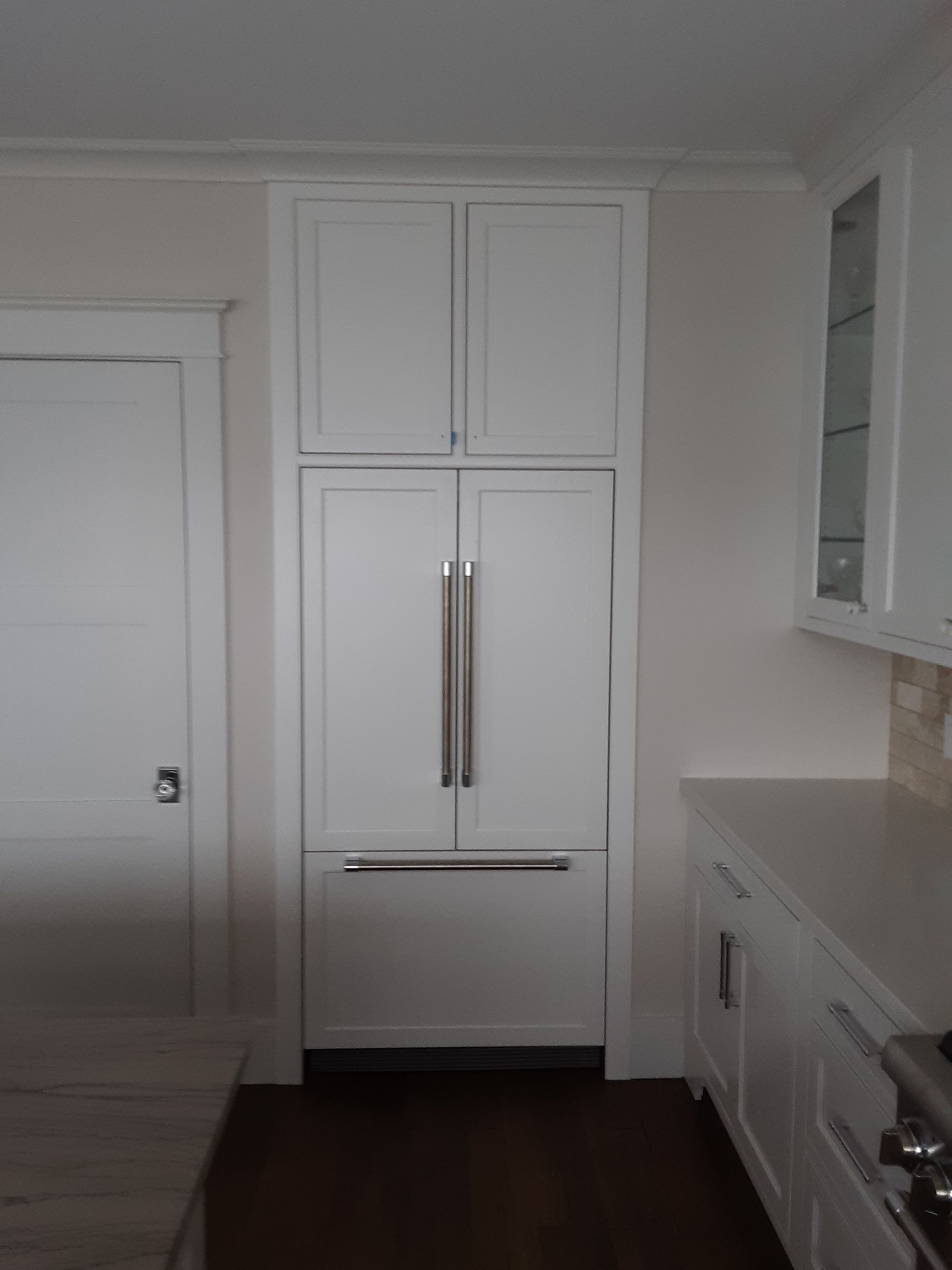 Kitchen cabinet