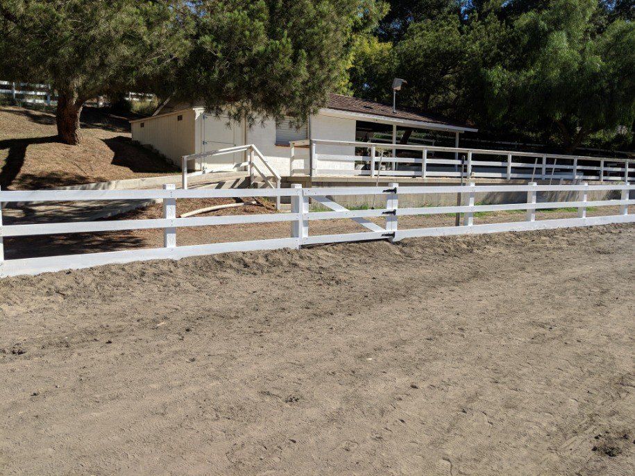 Custom Fencing Decks and Pergolas