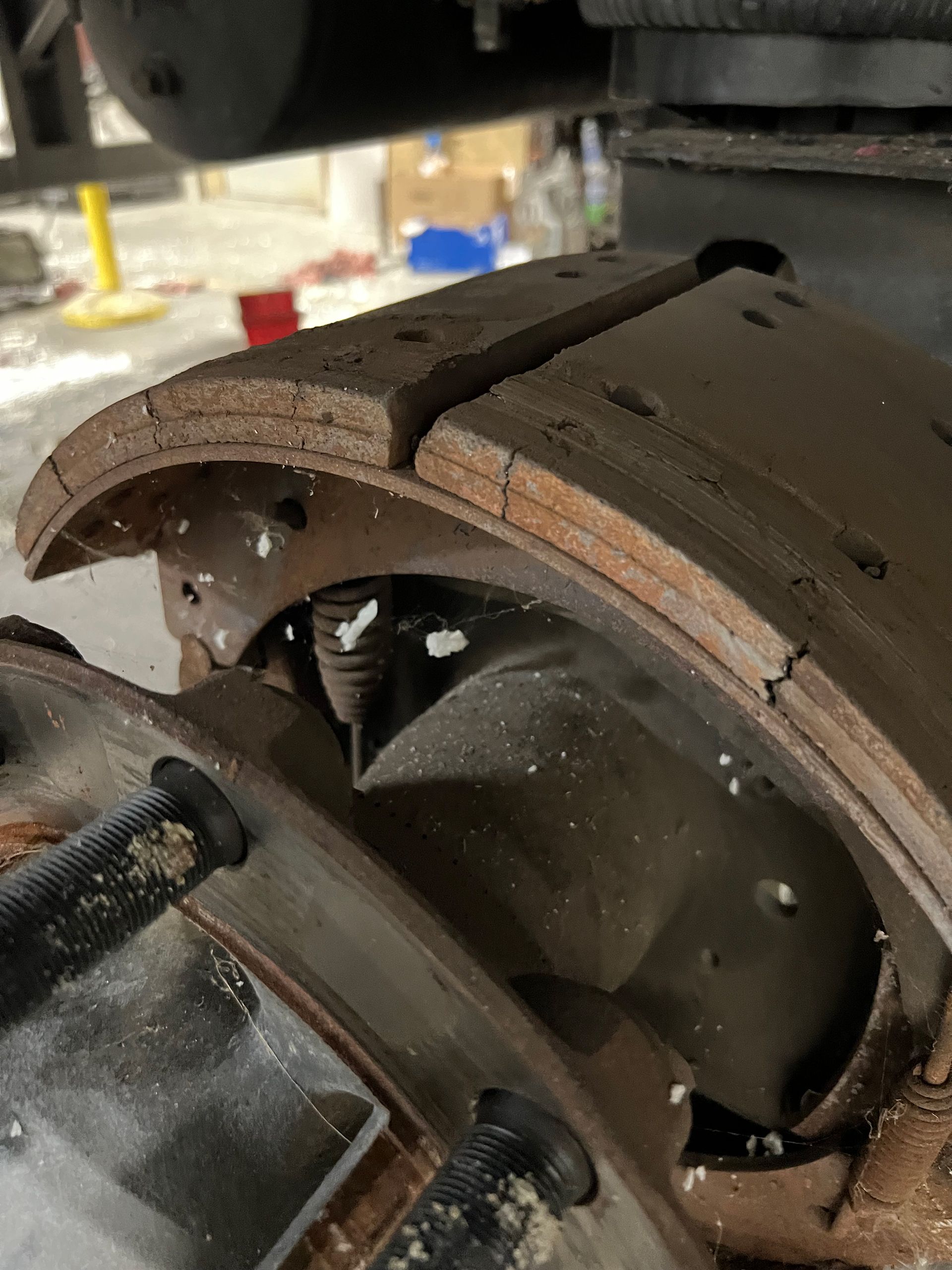 Brake with spider webs