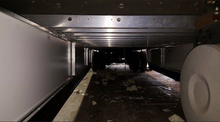 Reefer cross member/bottom rail repair