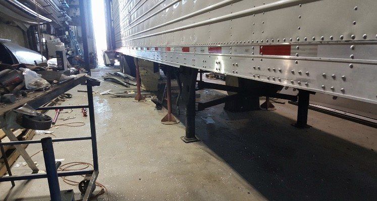 Reefer cross member/bottom rail repair