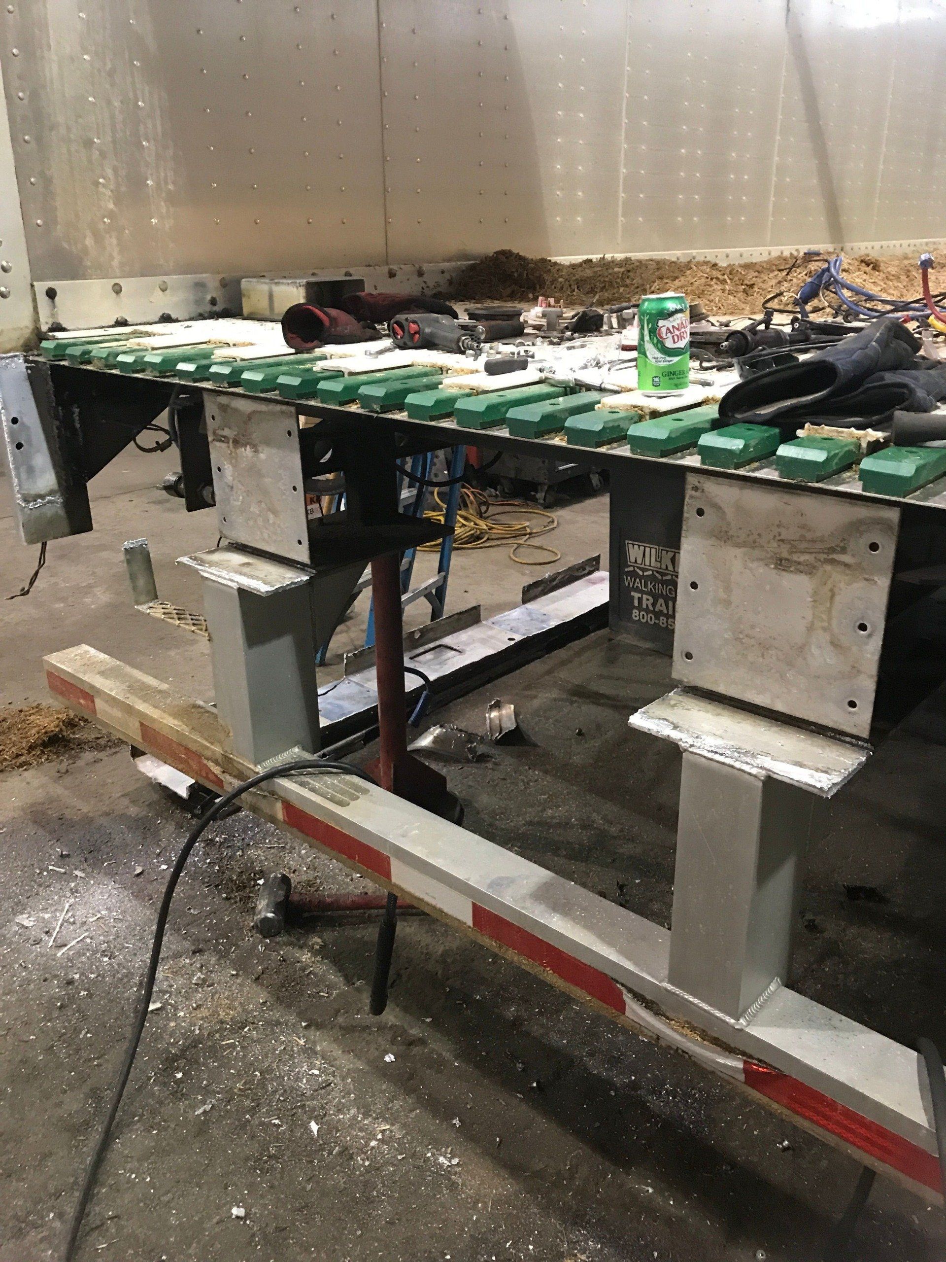 Walking floor trailer repair